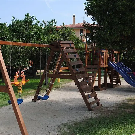 ロッジ Villaggio & Club Aquilia Badolato Marina