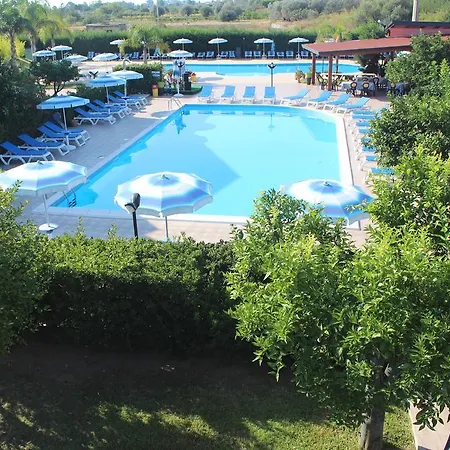 ロッジ Villaggio & Club Aquilia Badolato Marina