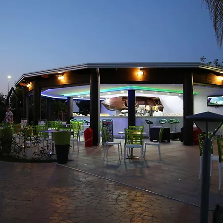 Villaggio & Club Aquilia ロッジ