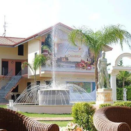 Villaggio & Club Aquilia 4*