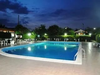 Villaggio & Club Aquilia Бадолато-Стационе