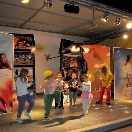 Villaggio & Club Aquilia 4*