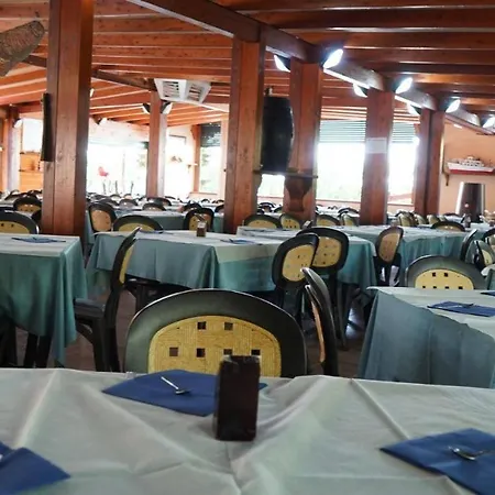 Villaggio & Club Aquilia Бадолато-Стационе