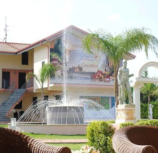 Villaggio & Club Aquilia *