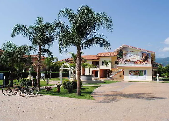 Villaggio & Club Aquilia Lodge Badolato Marina